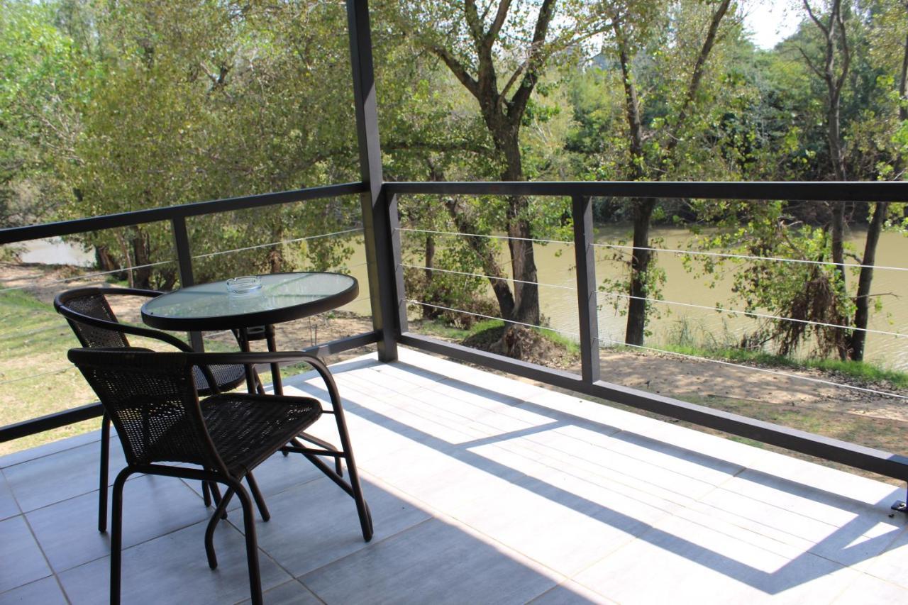 At The River Guest House كرونستاد المظهر الخارجي الصورة