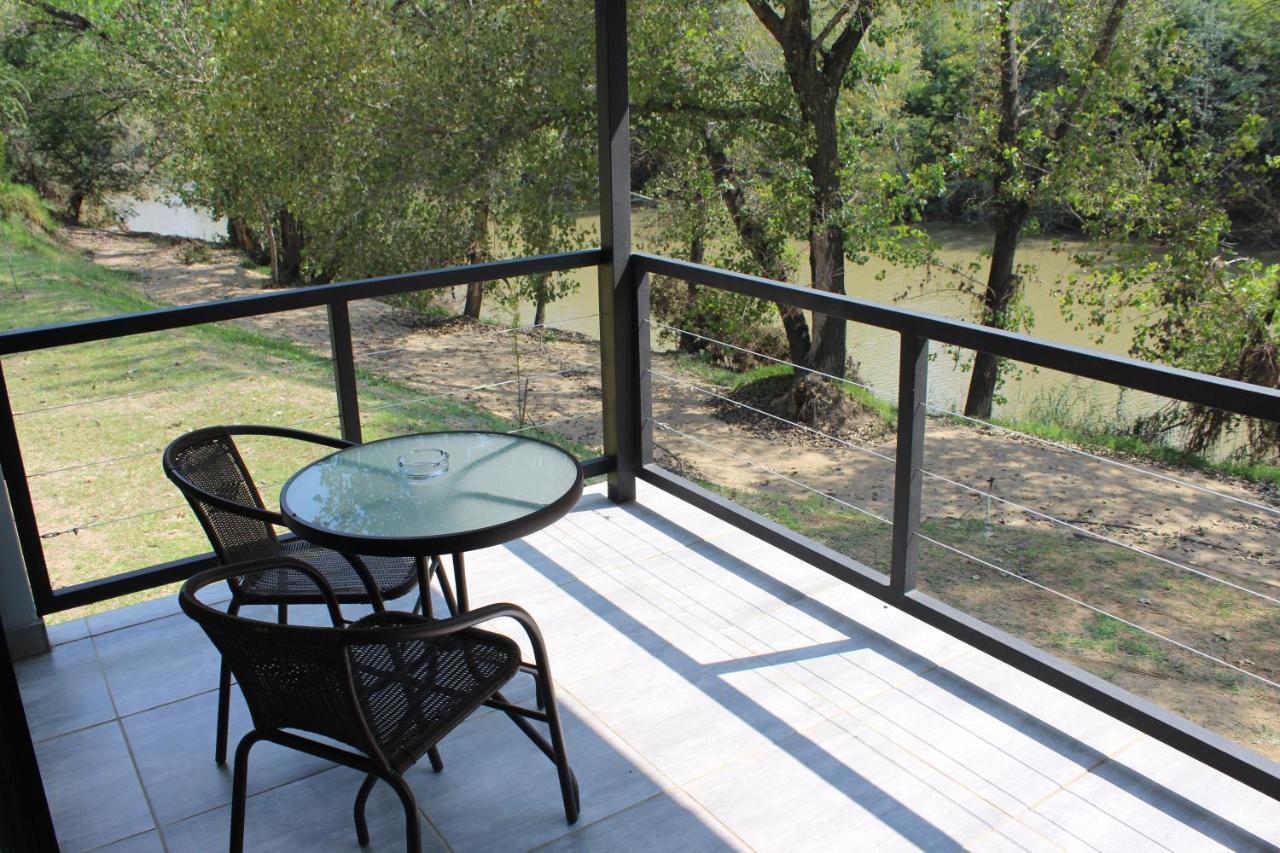 At The River Guest House كرونستاد المظهر الخارجي الصورة