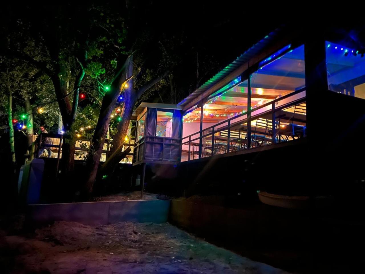 At The River Guest House كرونستاد المظهر الخارجي الصورة