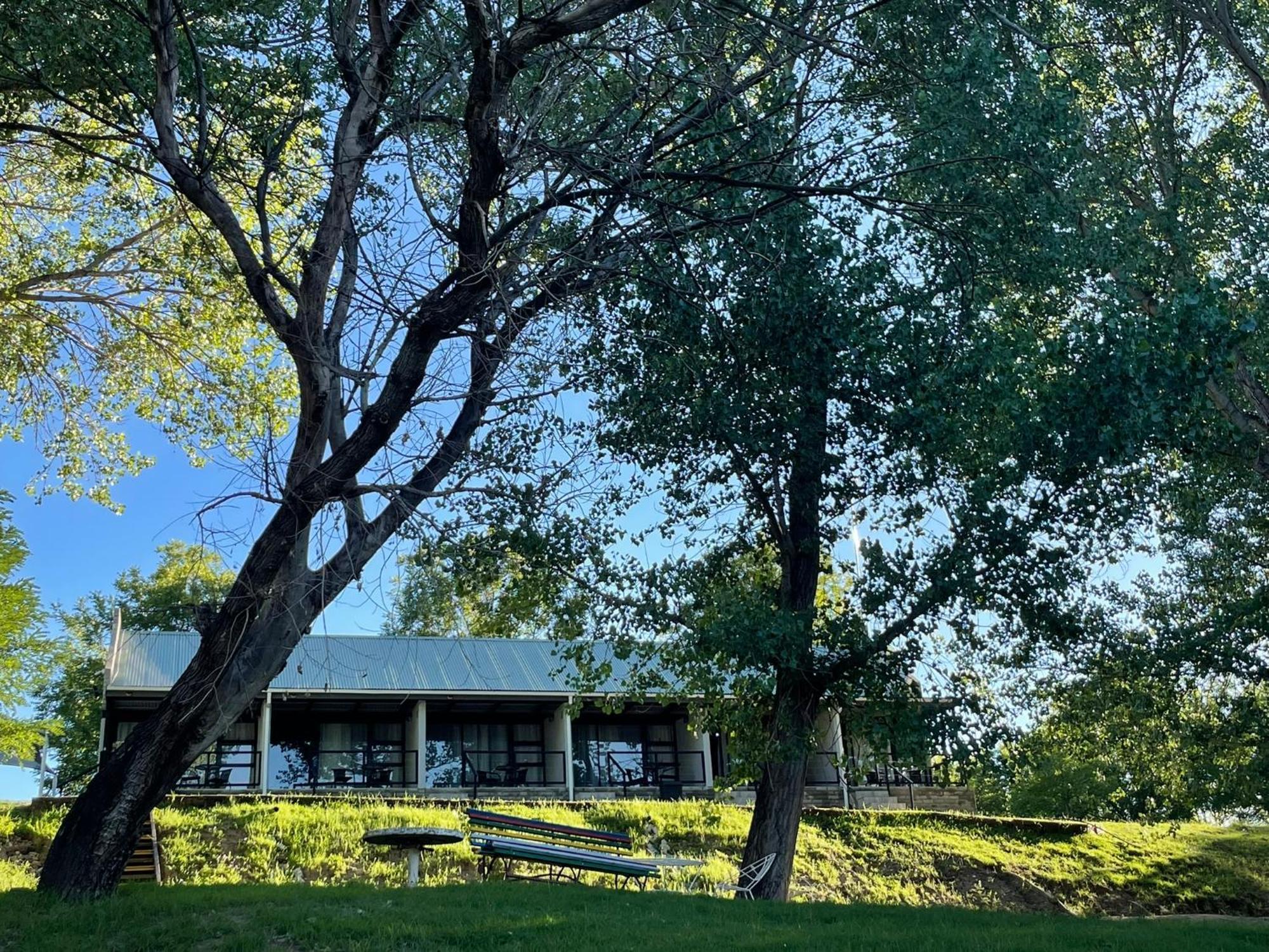 At The River Guest House كرونستاد المظهر الخارجي الصورة